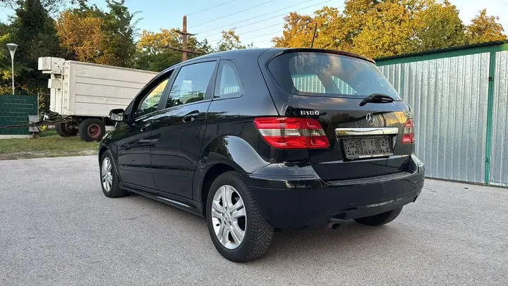 Mercedes-Benz B-Class 2009 photo 3