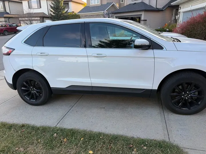 Ford Edge 2016 photo 2
