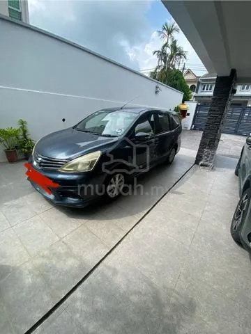 Nissan Grand Livina
