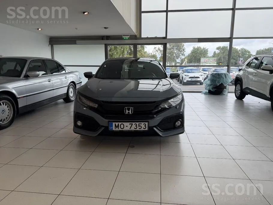 Honda Civic 2018 photo 2