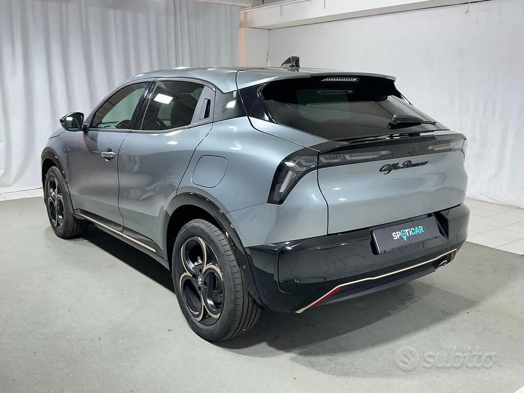 Alfa Romeo Junior 2025 photo 3