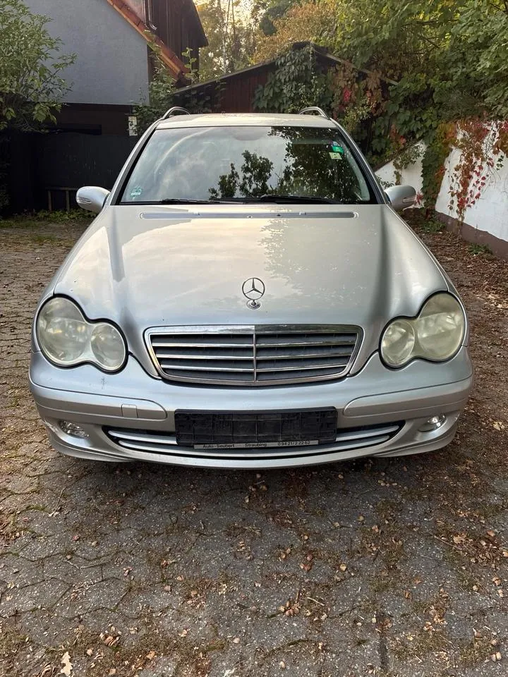 Mercedes-Benz C 180