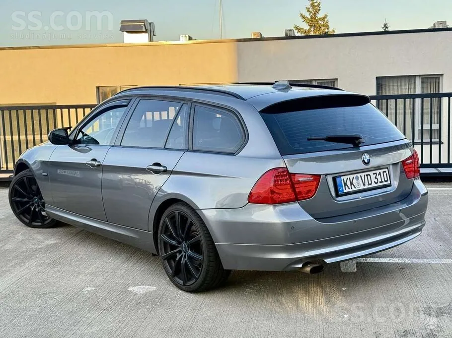 BMW 320D 2010 photo 5
