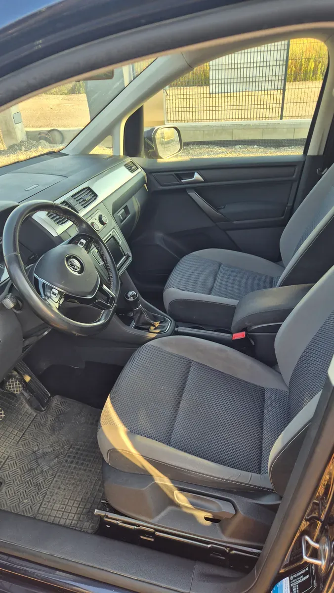 Volkswagen Caddy 2020 photo 2