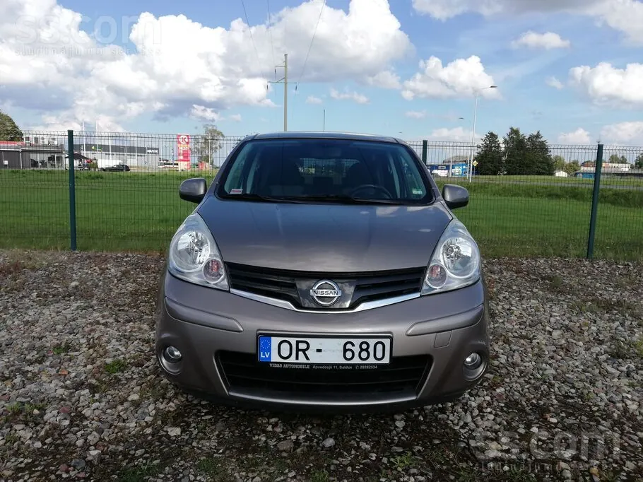 Nissan Note 2011 photo 5