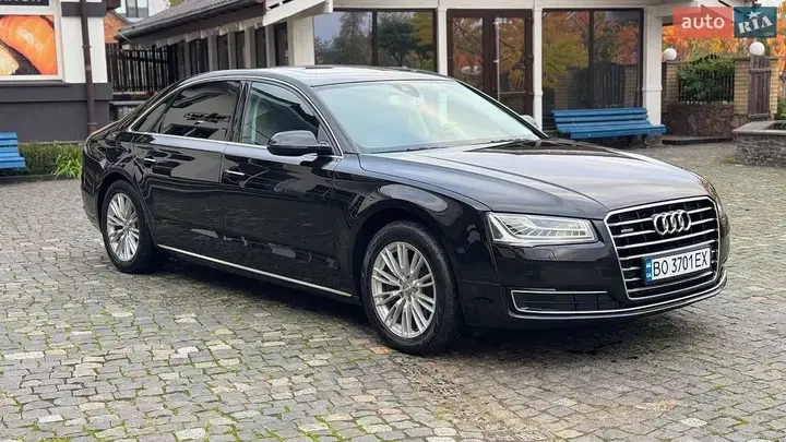 Audi A8 2017 photo 3