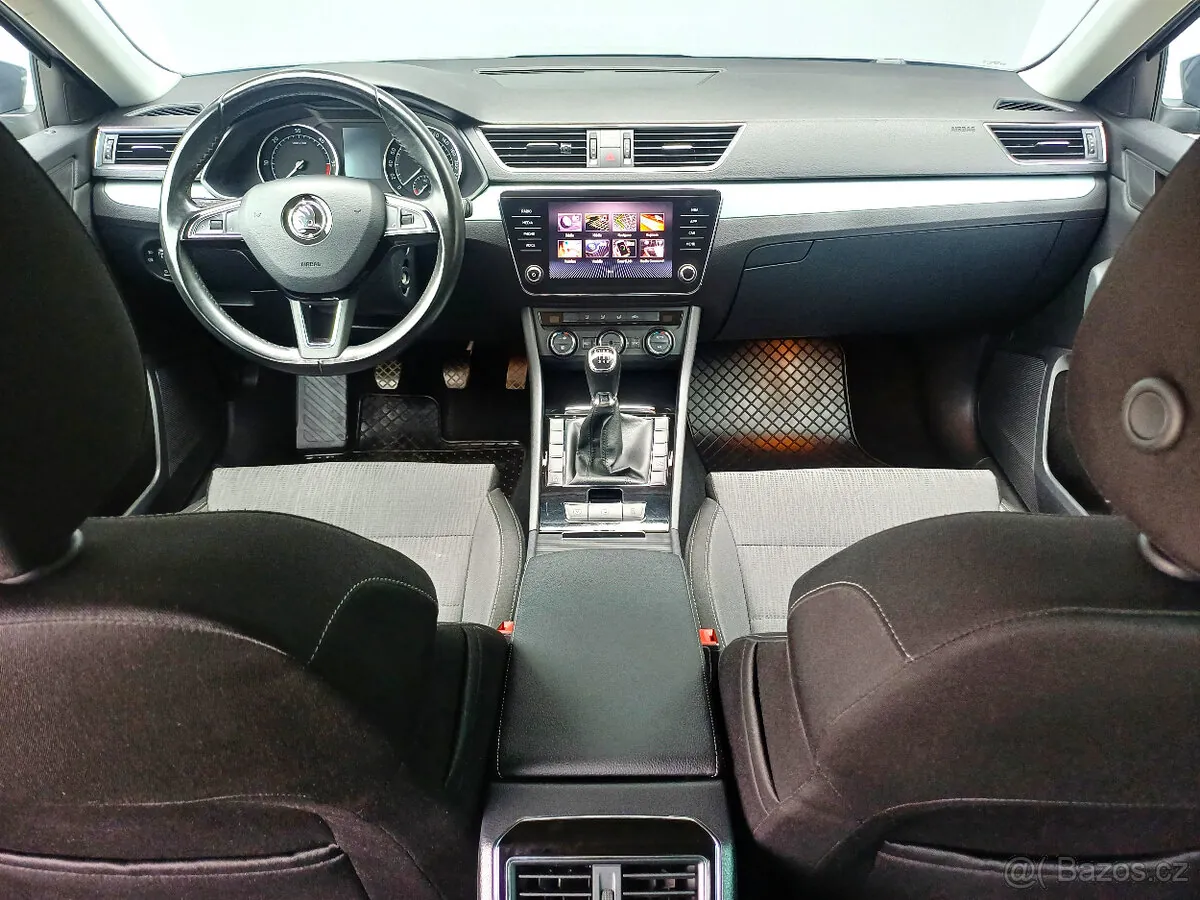 Skoda Superb 2017 photo 5