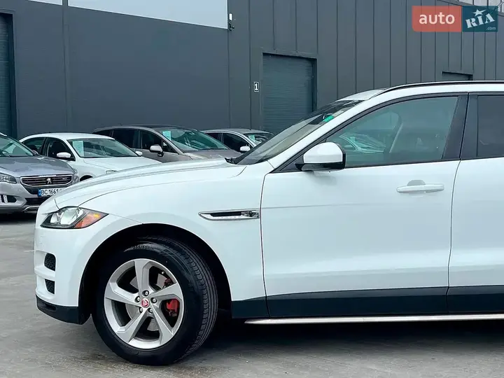 Jaguar F-Pace 2017 photo 4