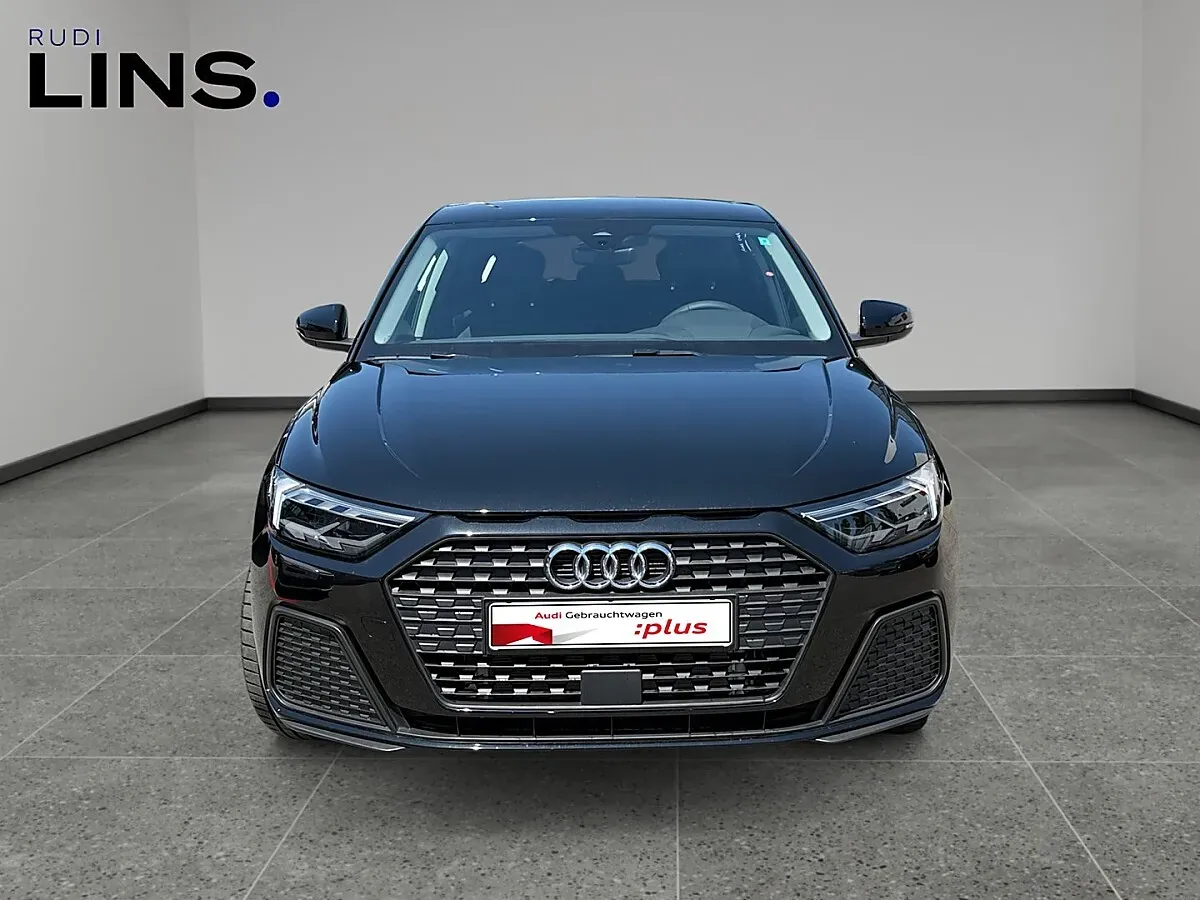Audi A1 2026 photo 2