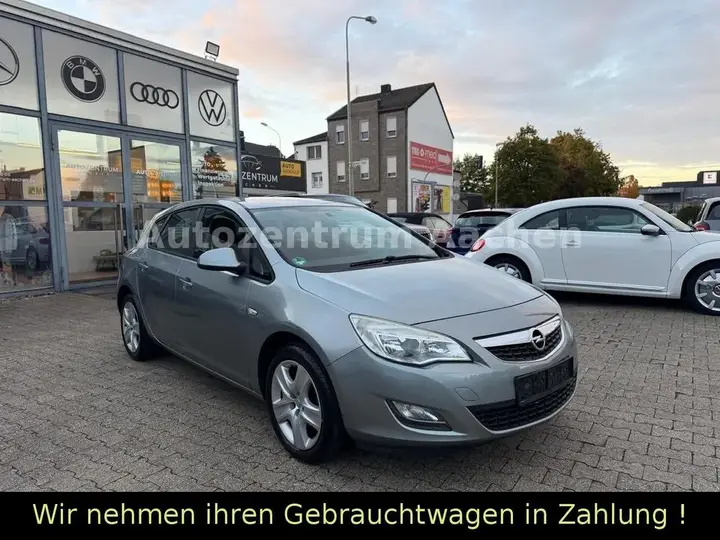 Opel Astra J