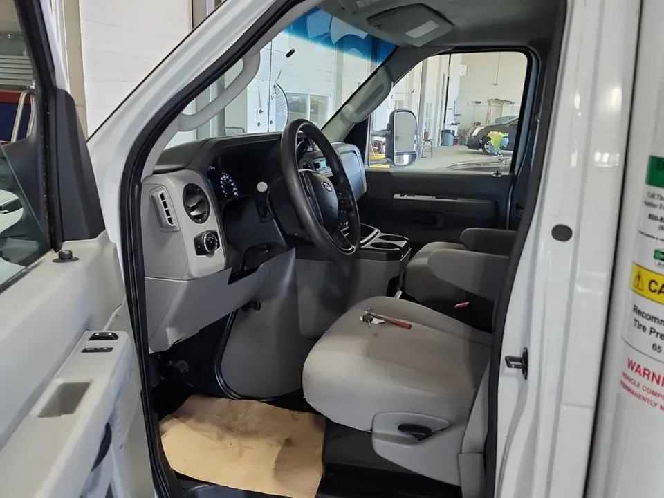 Ford E-450 2024 photo 5