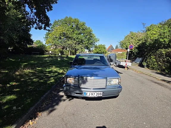 Mercedes-Benz 300 Se 1987 photo 2