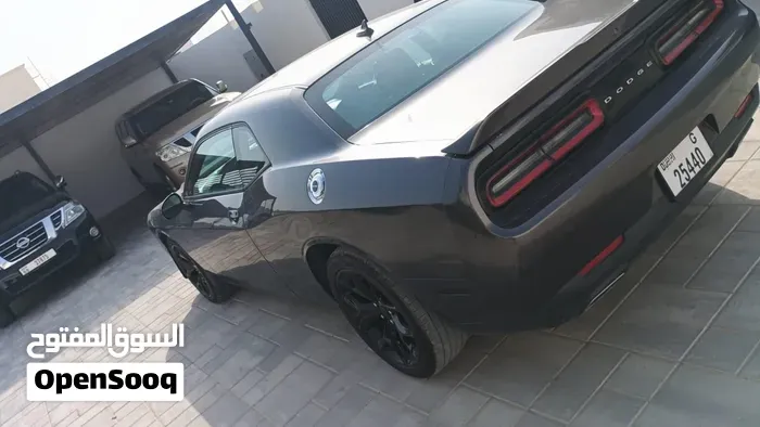 Dodge Challenger 2018 photo 3