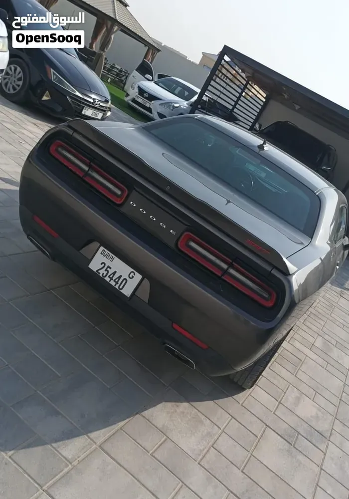 Dodge Challenger 2018 photo 2