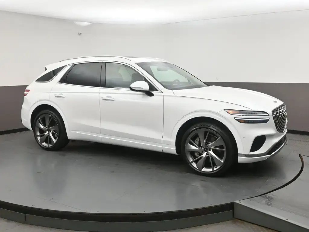 Genesis Gv70