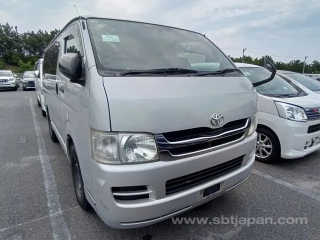 Toyota Regius Ace