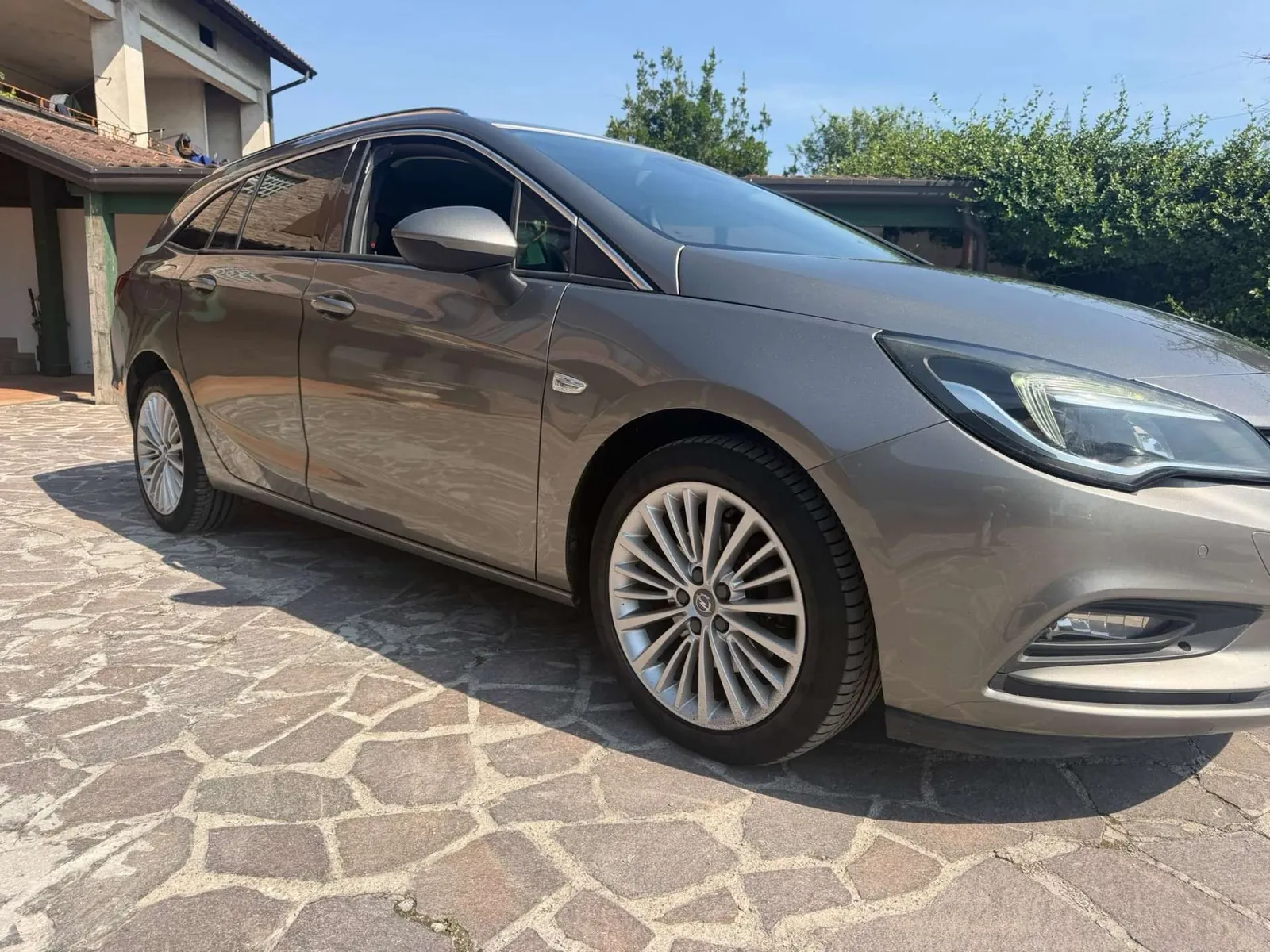 Opel Astra 2016 photo 2