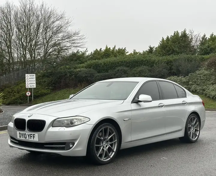 BMW 5 Series 2010 photo 3
