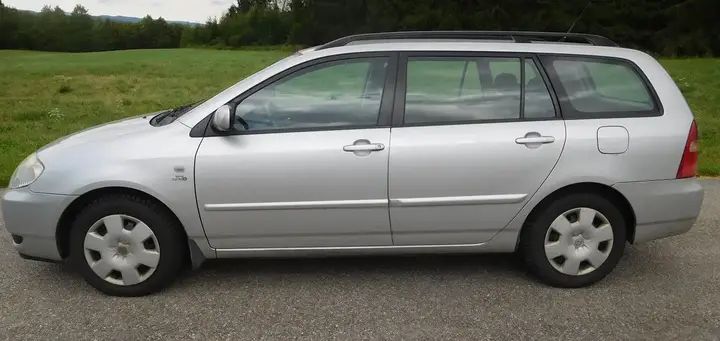 Toyota Corolla 2004 photo 2