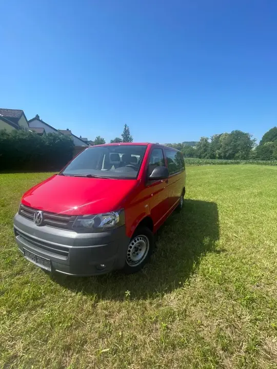 Volkswagen T5 2010 photo 2
