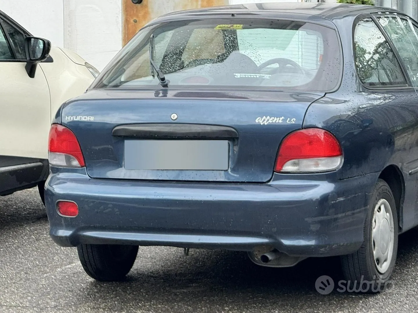 Hyundai Accent 1999 photo 2