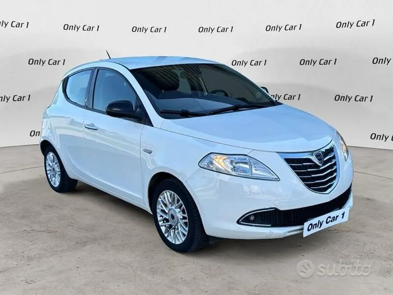 Lancia Ypsilon