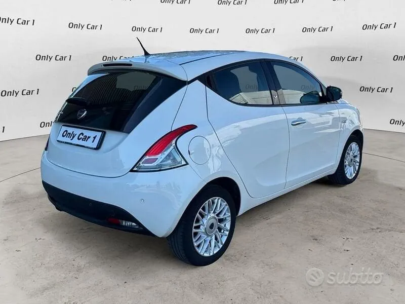 Lancia Ypsilon 2014 photo 5