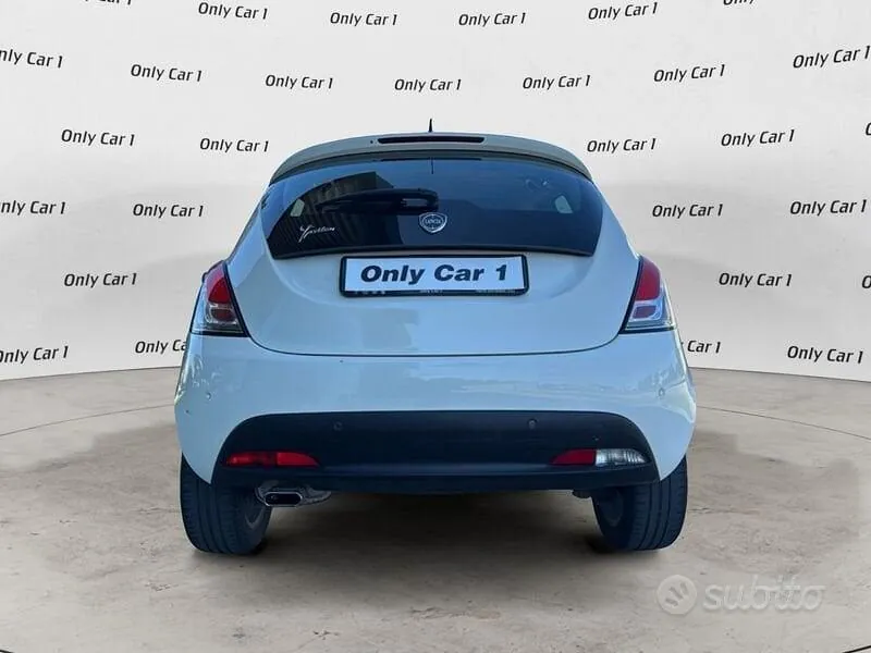 Lancia Ypsilon 2014 photo 4