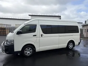 Toyota Hiace 2012 photo 3