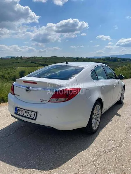 Opel Insignia 2010 photo 3