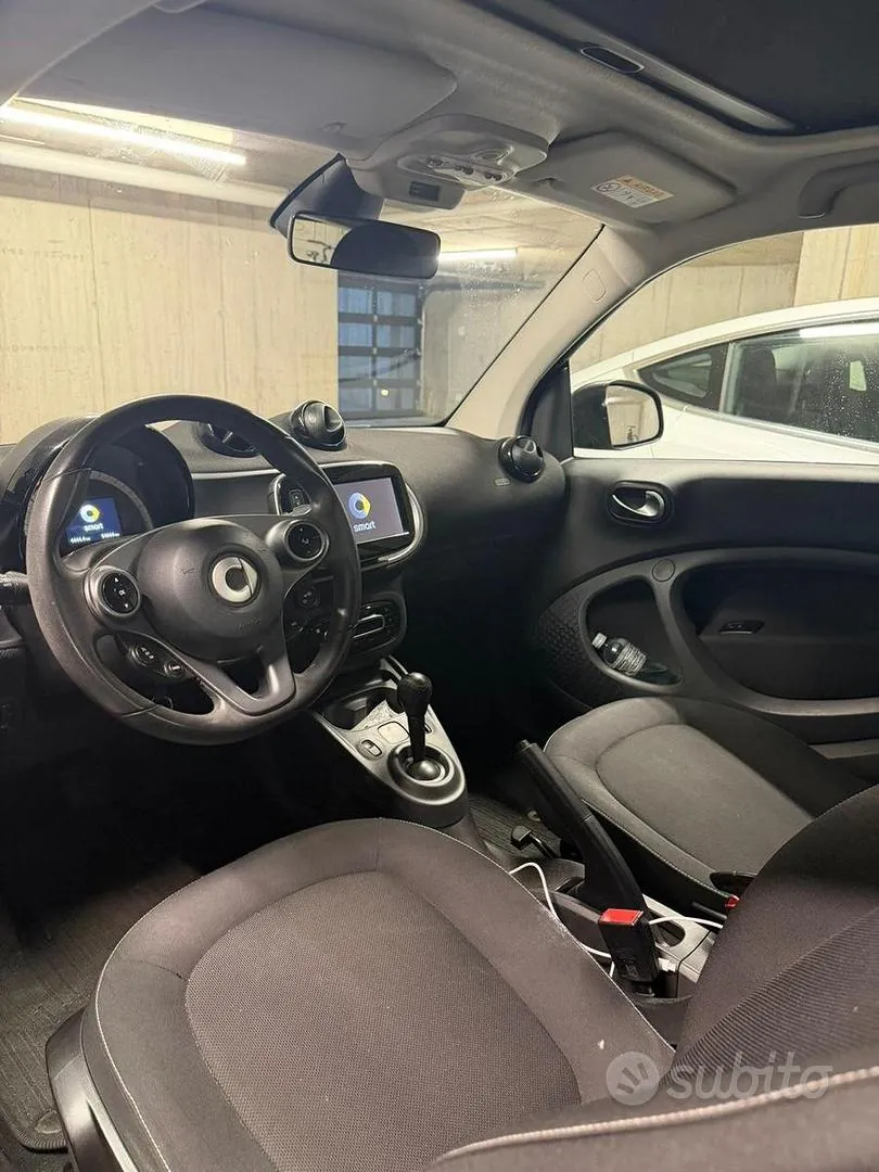 Smart Fortwo 2018 photo 3