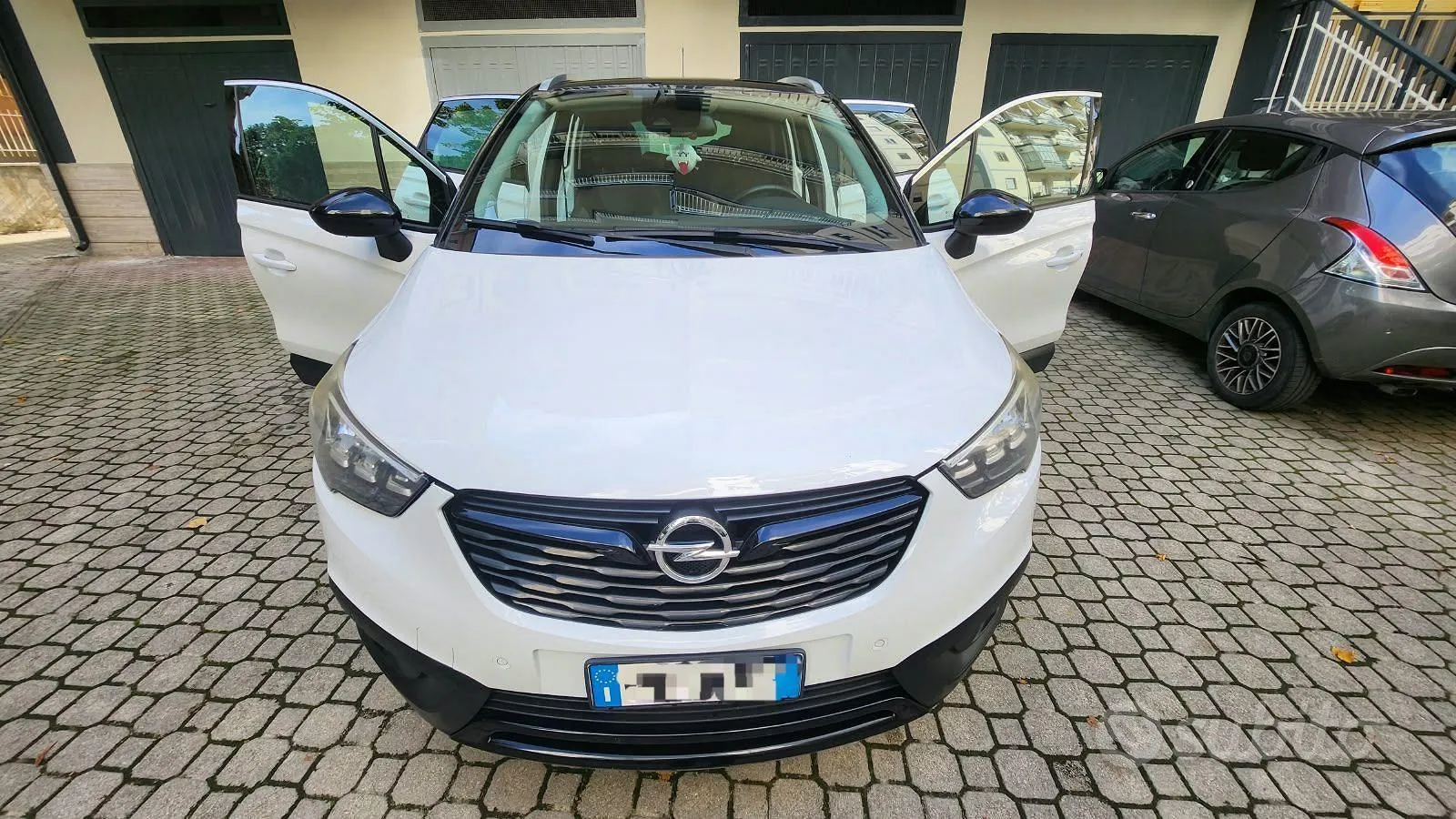Opel Crossland X 2019 photo 2