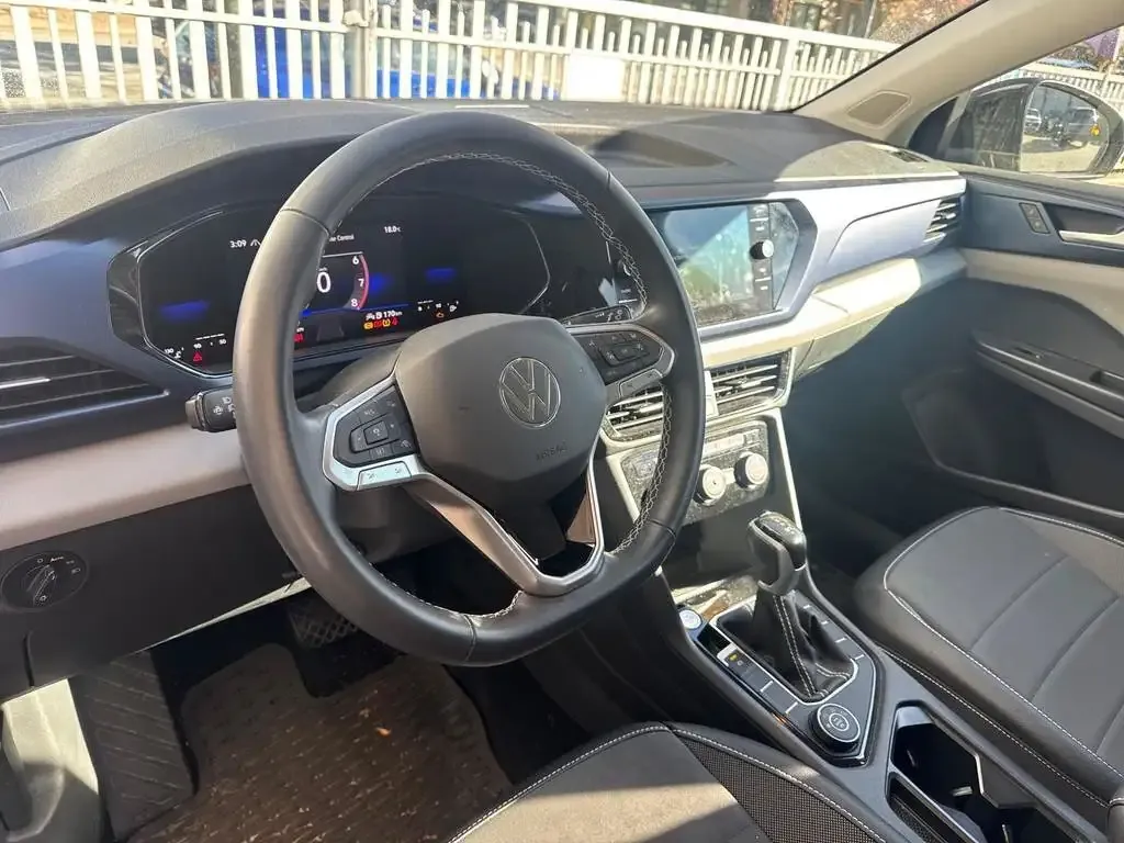 Volkswagen Taos 2023 photo 3