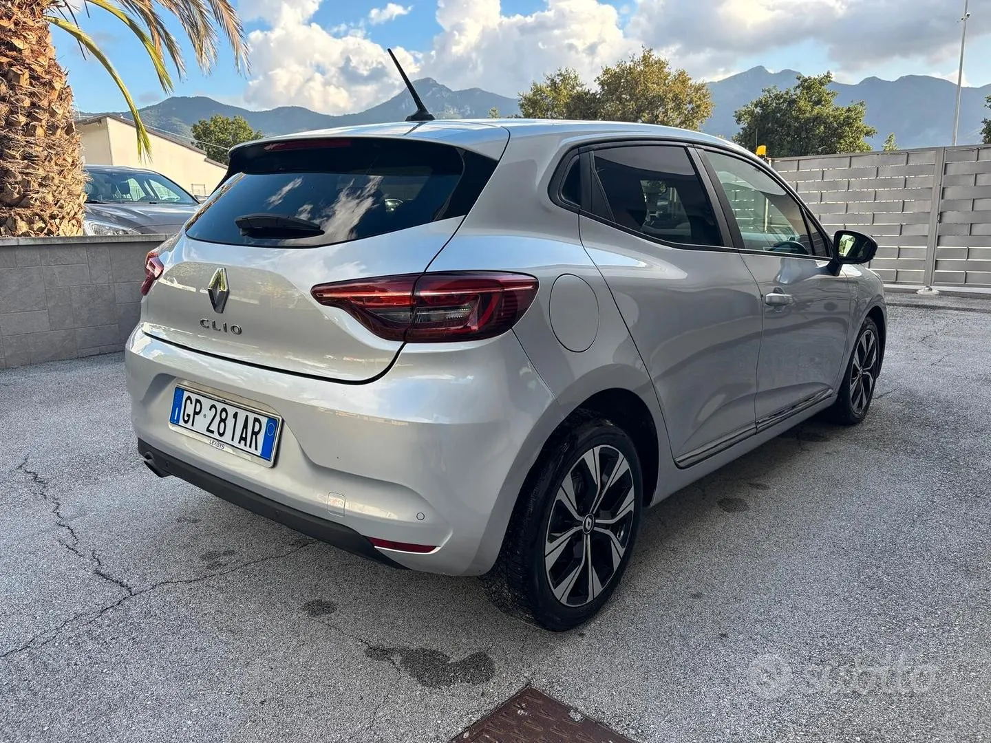 Renault Clio 2023 photo 3