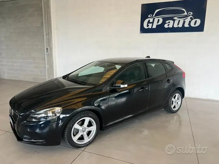 Volvo V40 2015 photo 2