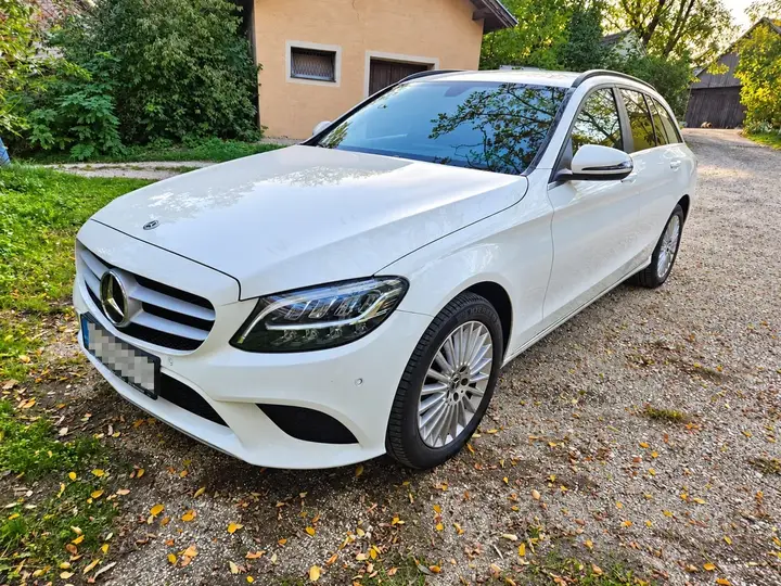 Mercedes-Benz C-Class 2019 photo 2
