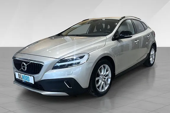 Volvo V40 Cross Country 2018 photo 3