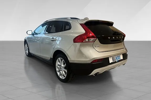 Volvo V40 Cross Country 2018 photo 4