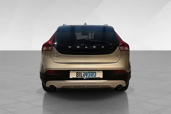 Volvo V40 Cross Country 2018 photo 5