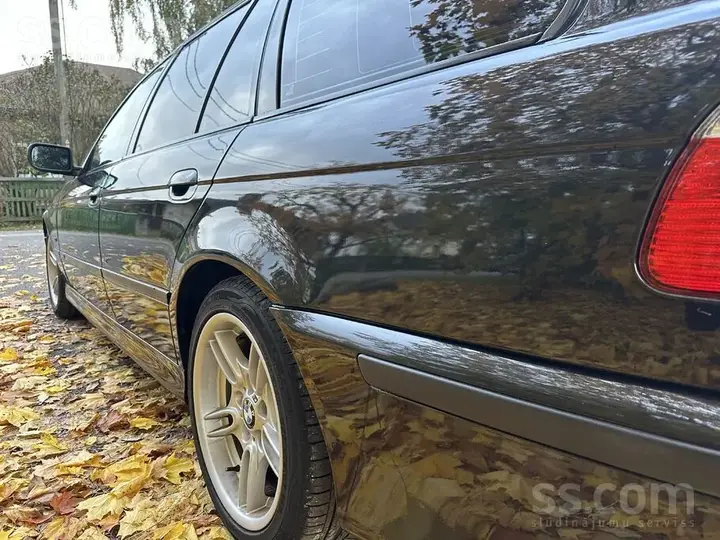 BMW E39 2003 photo 4