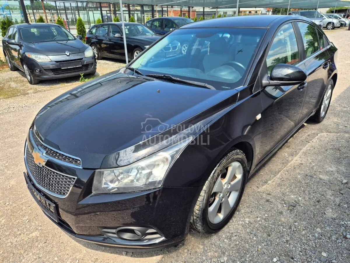 Chevrolet Cruze 2011 photo 2