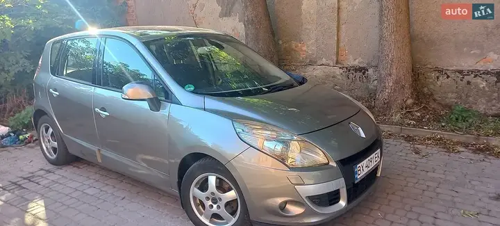 Renault Scenic 2010 photo 5