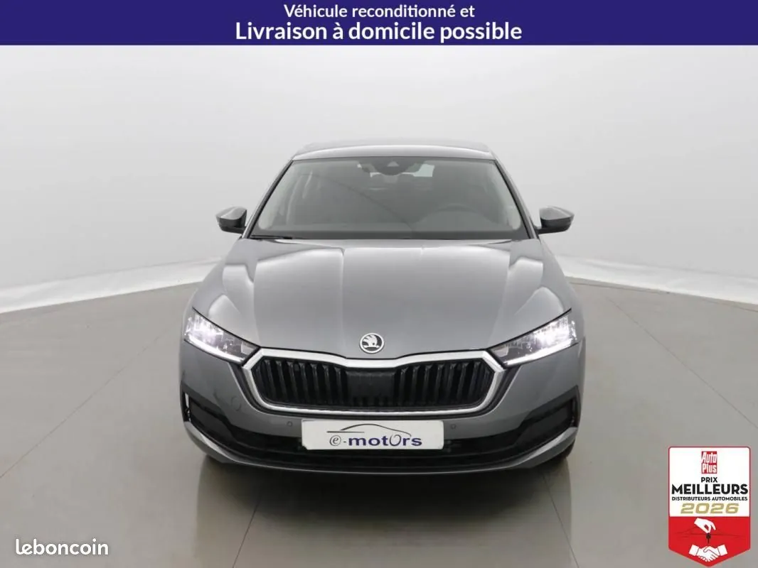 Skoda Octavia 2023 photo 2
