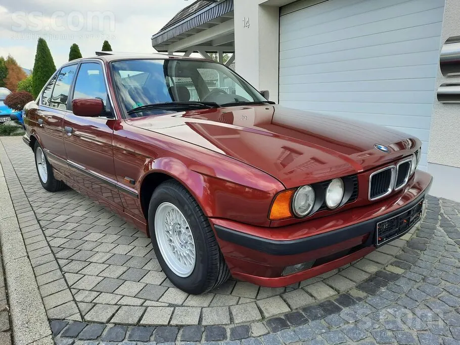 BMW 520I