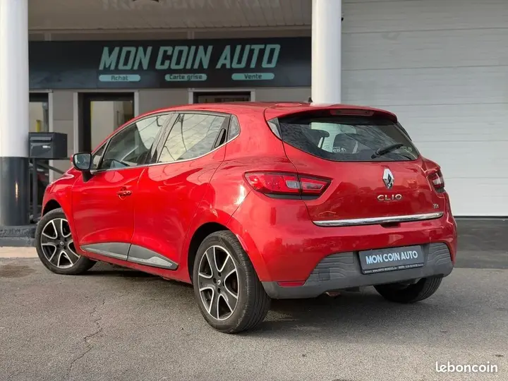 Renault Clio 2014 photo 2