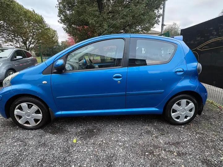 Toyota Aygo 2010 photo 5