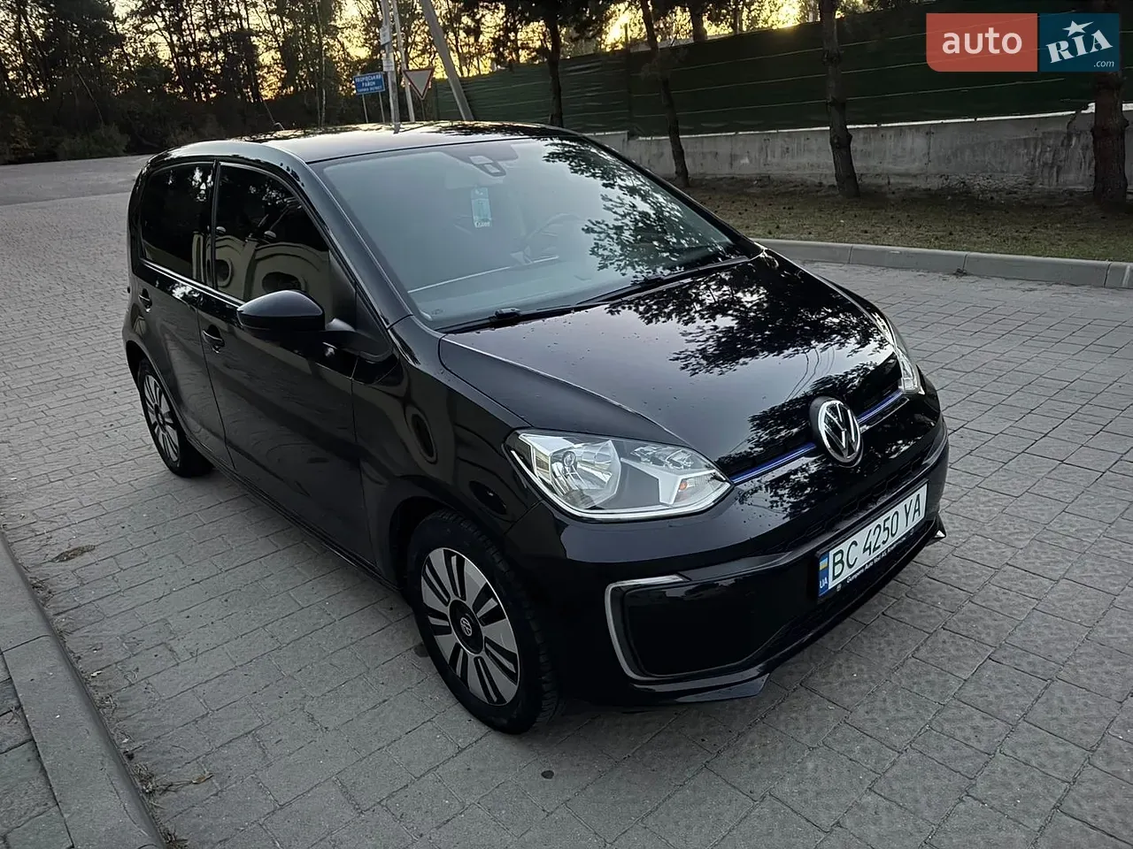Volkswagen E-Up! 2017 photo 5