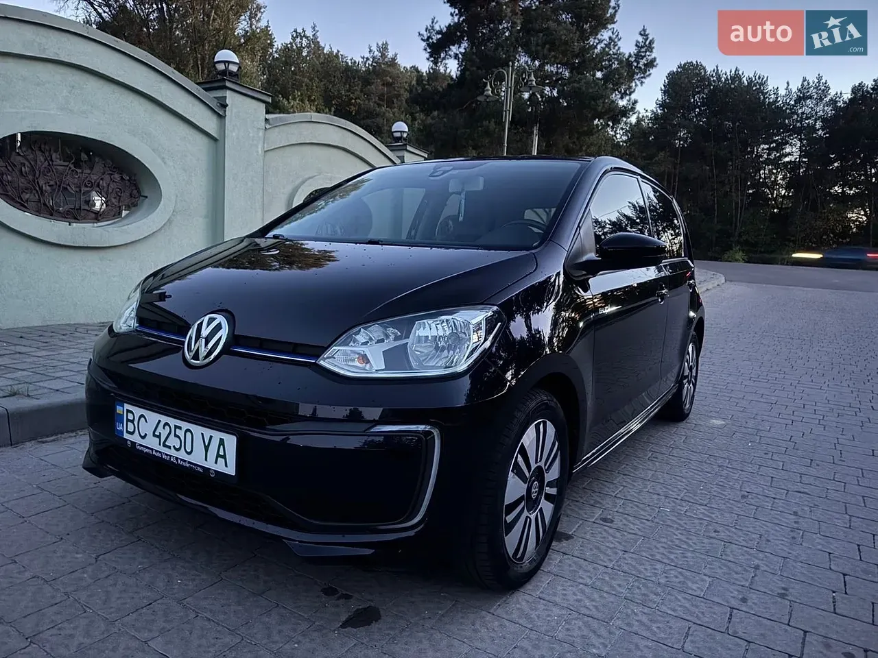 Volkswagen E-Up! 2017 photo 3
