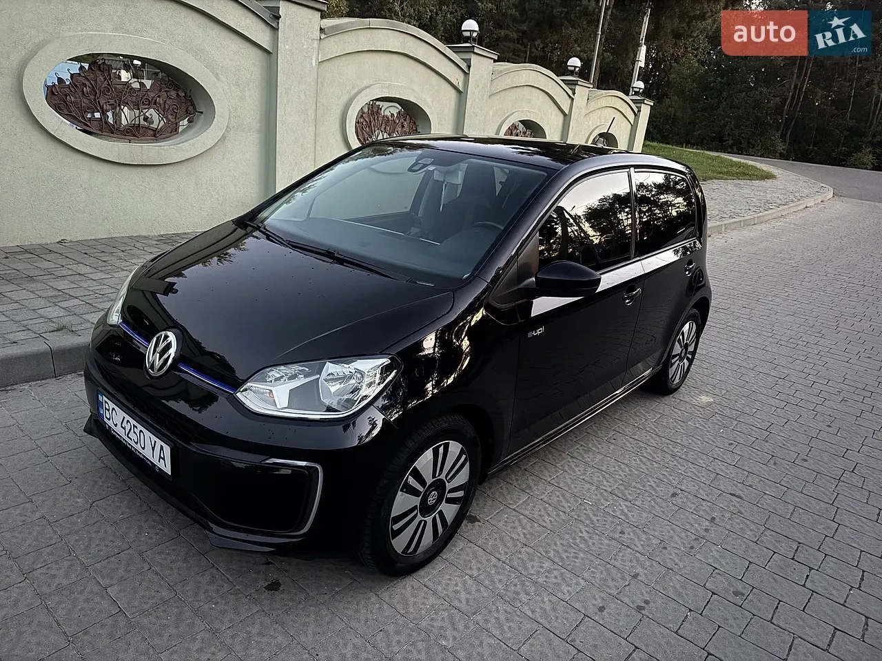 Volkswagen E-Up! 2017 photo 4