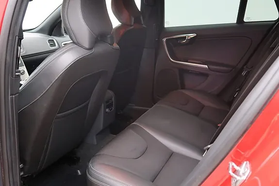 Volvo V60 Cross Country 2017 photo 5
